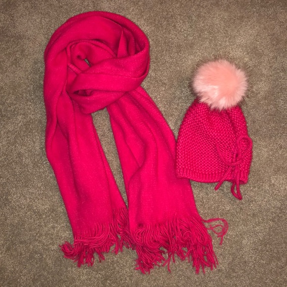 Juicy Couture Accessories - Matching hat&scarf